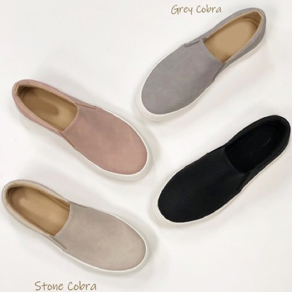 1 left! Soda Hike Gray Cobra Platform Slip On Comfort Sneaker 10 - Picture 4 of 8